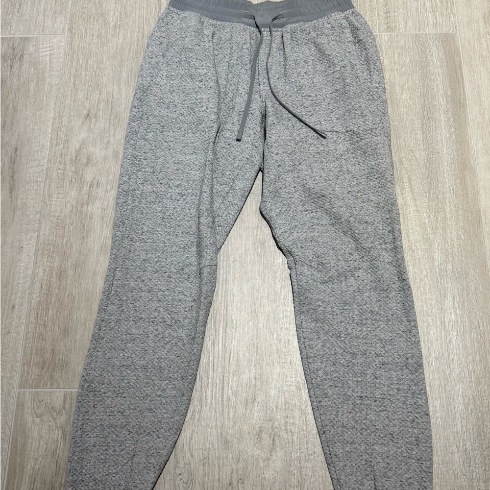 Lululemon Men's Gray Sweatpants size small
